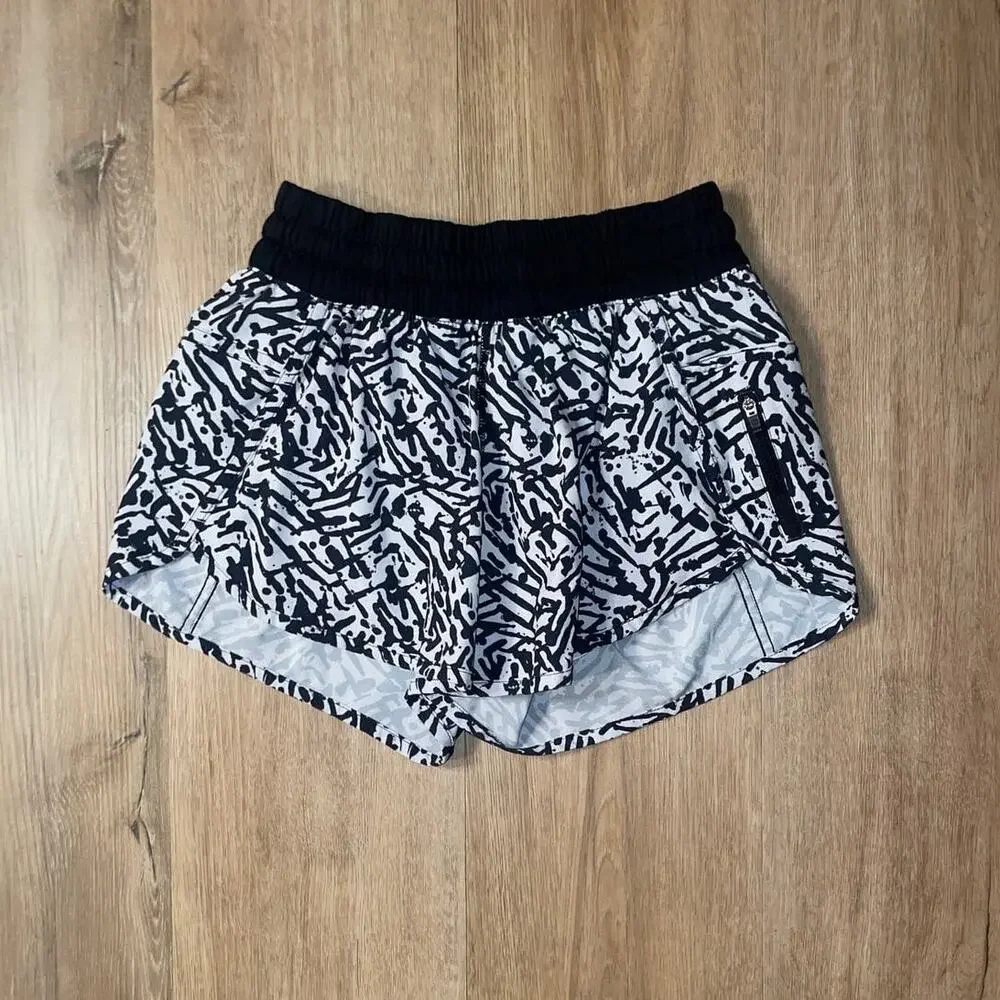 Lululemon Tracker Short III *4-way Stretch
